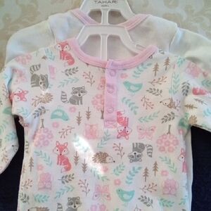 (2)Cute Animal Print Baby Onesie Sets